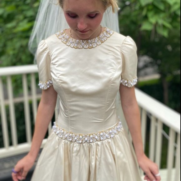 Vintage Carolina Herrera Wedding Dress (Ball Gown) - Picture 1 of 15